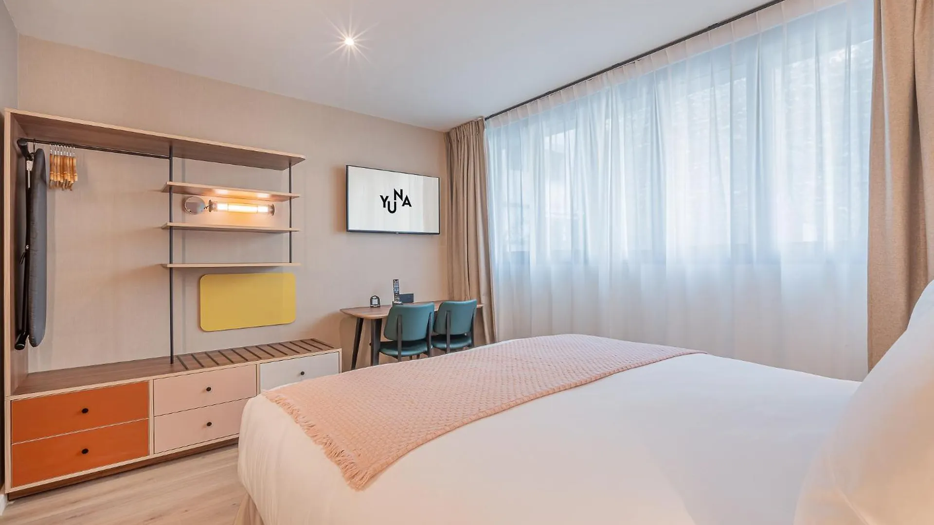 Yuna Montmartre - Aparthotel París