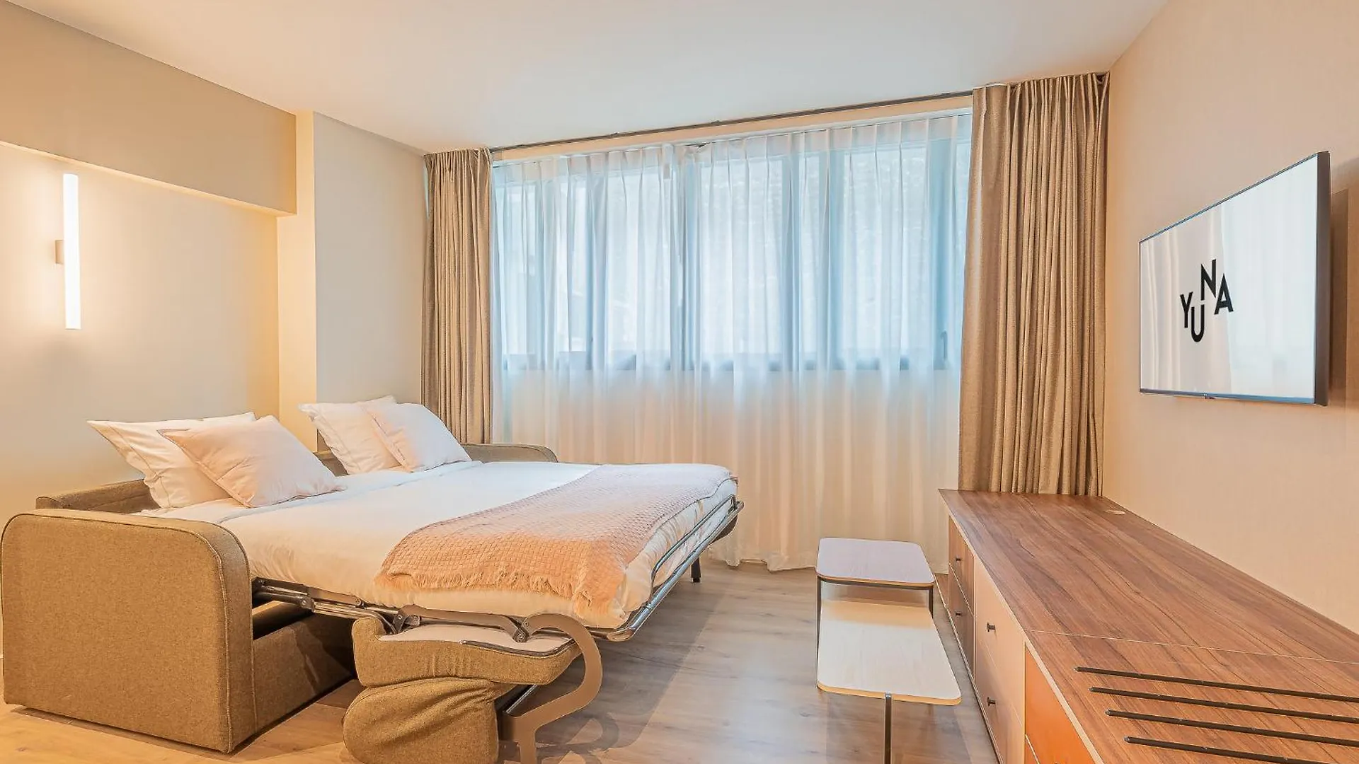 Yuna Montmartre - Aparthotel París