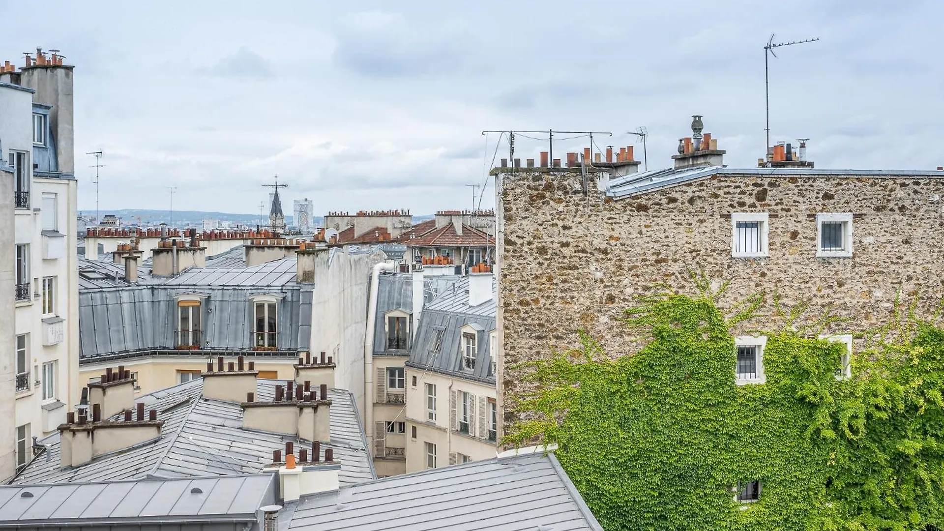 Yuna Montmartre - Aparthotel Париж