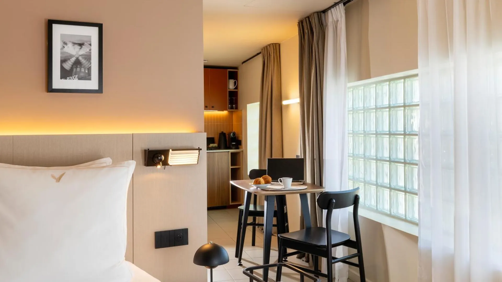 ****  Yuna Montmartre - Aparthotel Paris France
