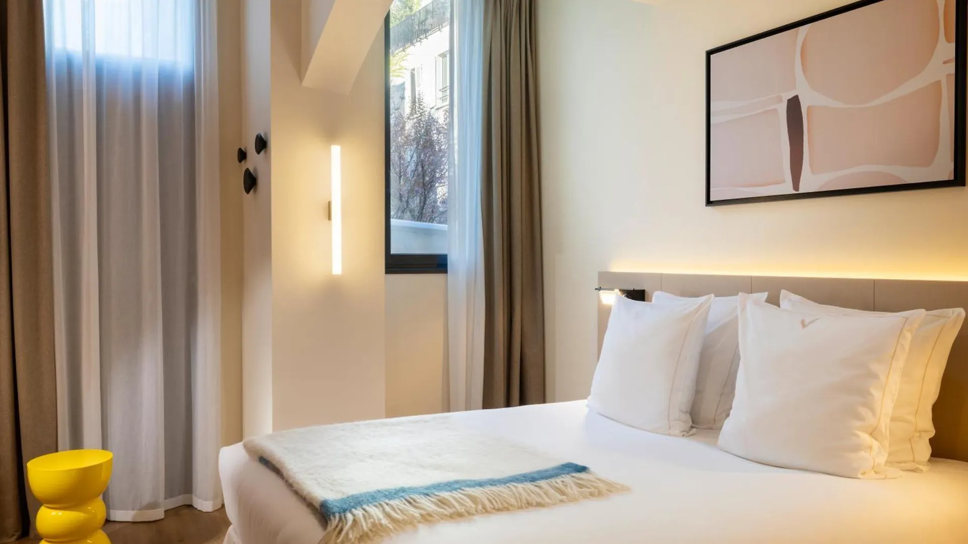 Yuna Montmartre - Aparthotel Paris